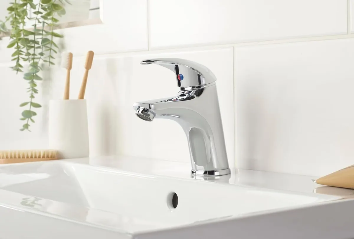 J Bas C Java Basin Mixer with Clicker Waste - Image 2