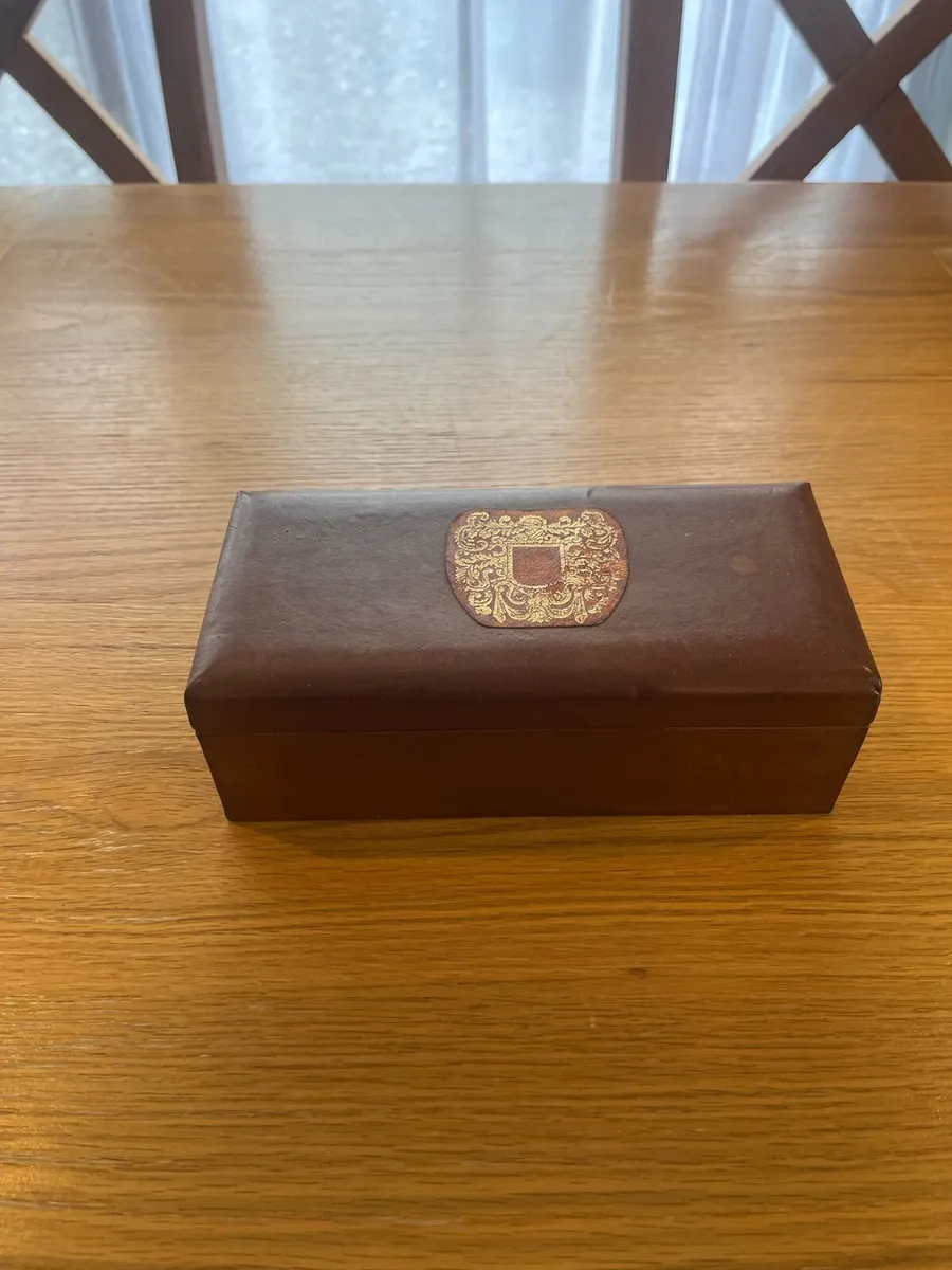 Vintage British Made Leather Jewellery Box - Image 3