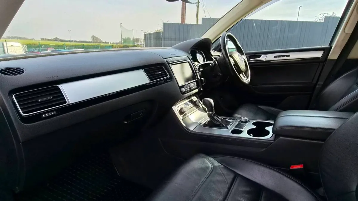 171 Touareg crewcab tax 12/26 - Image 3