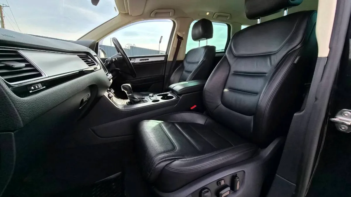 171 Touareg crewcab tax 12/26 - Image 4