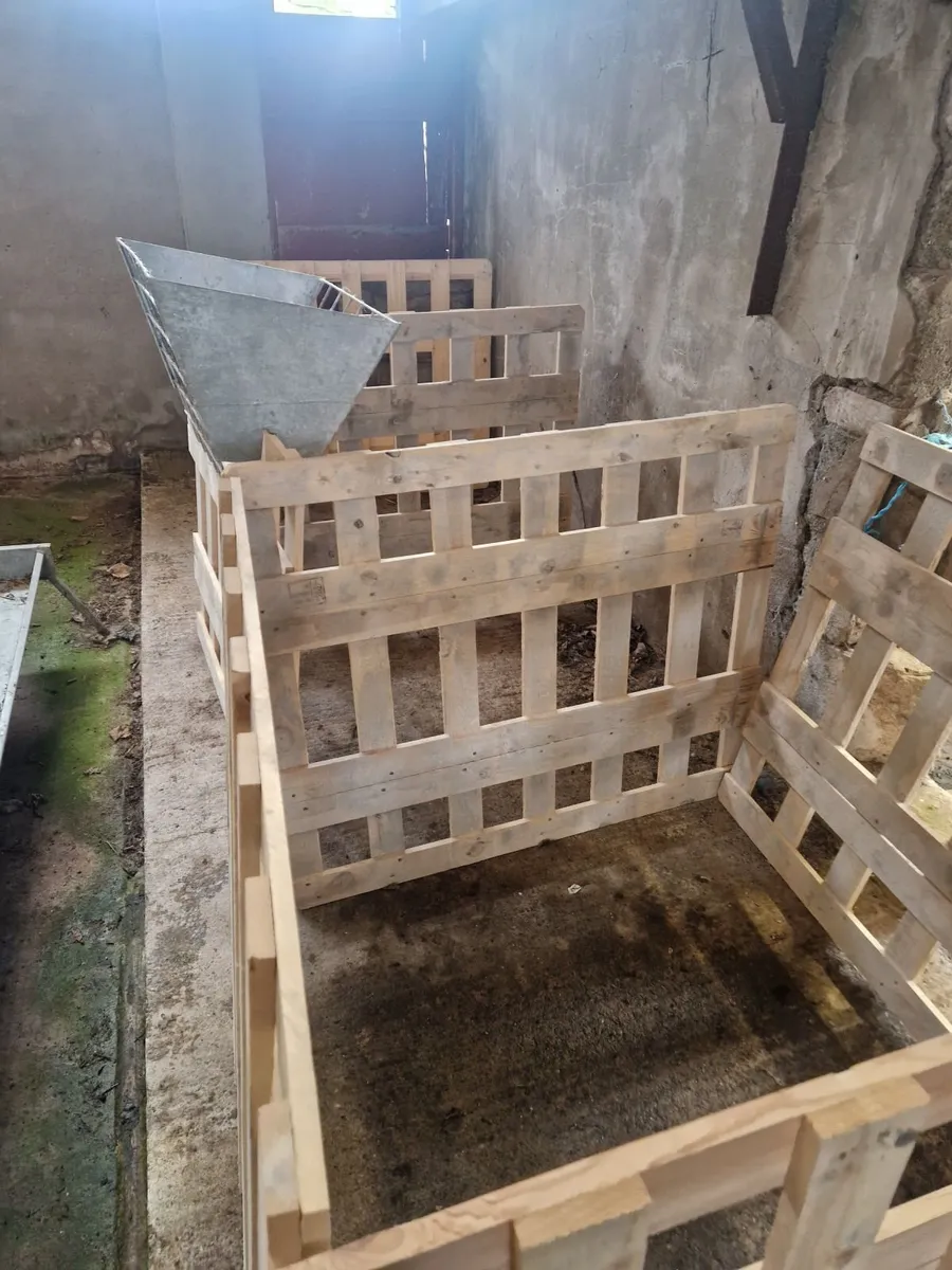 Sheep hurdles - Image 1