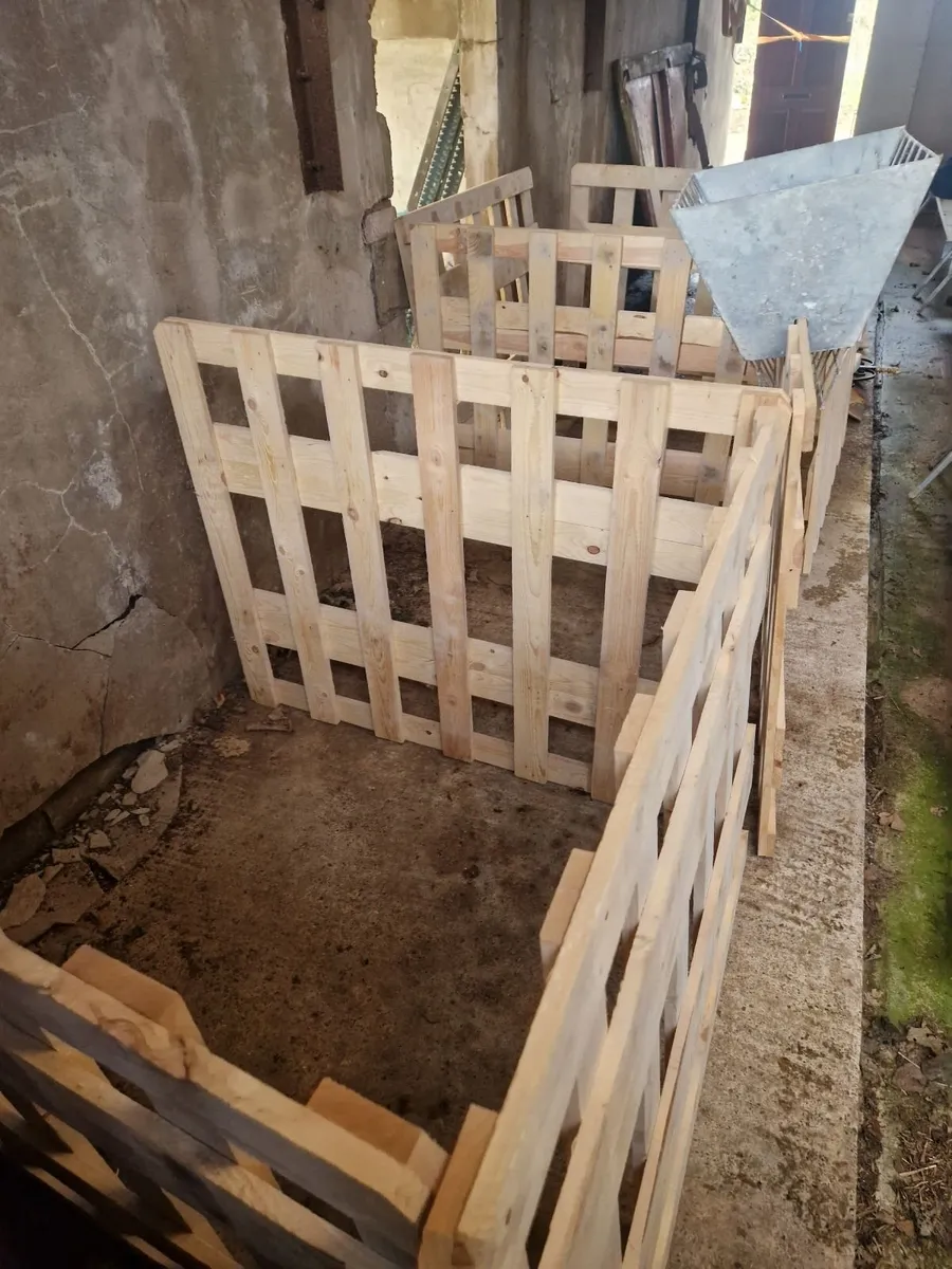 Sheep hurdles - Image 2