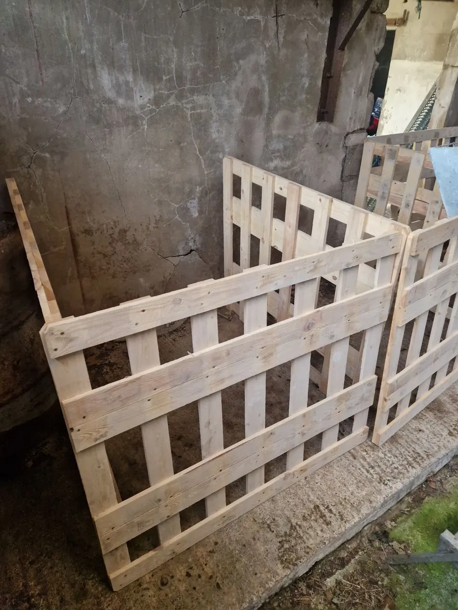 Sheep hurdles - Image 3