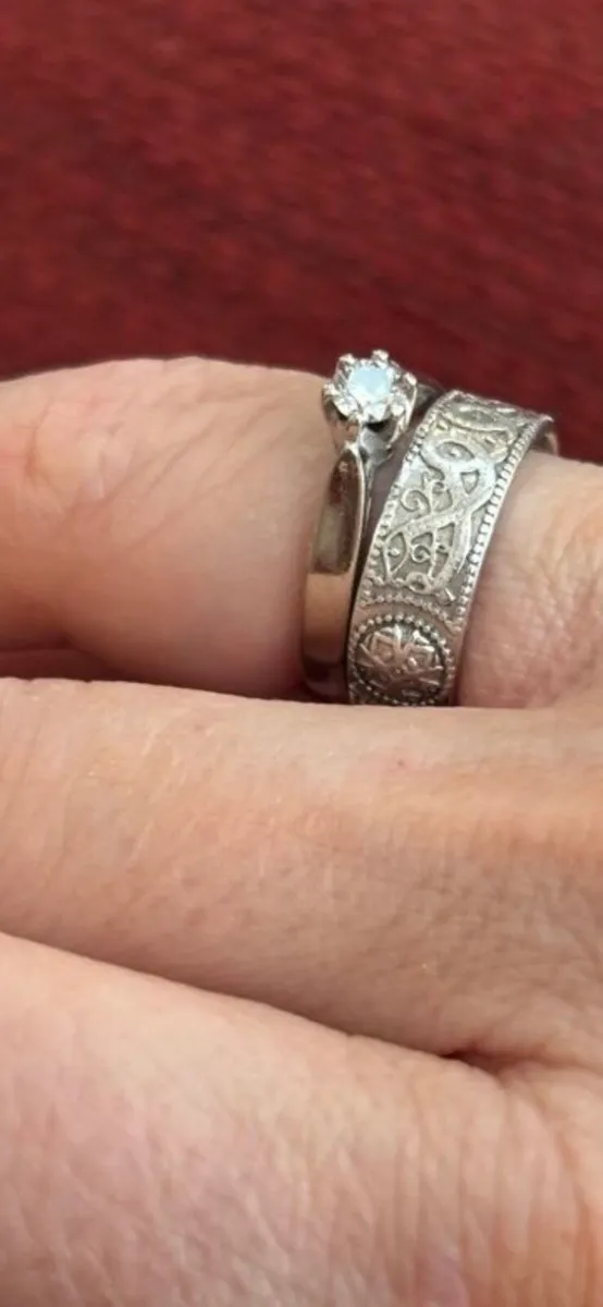 Diamond ring - Image 1