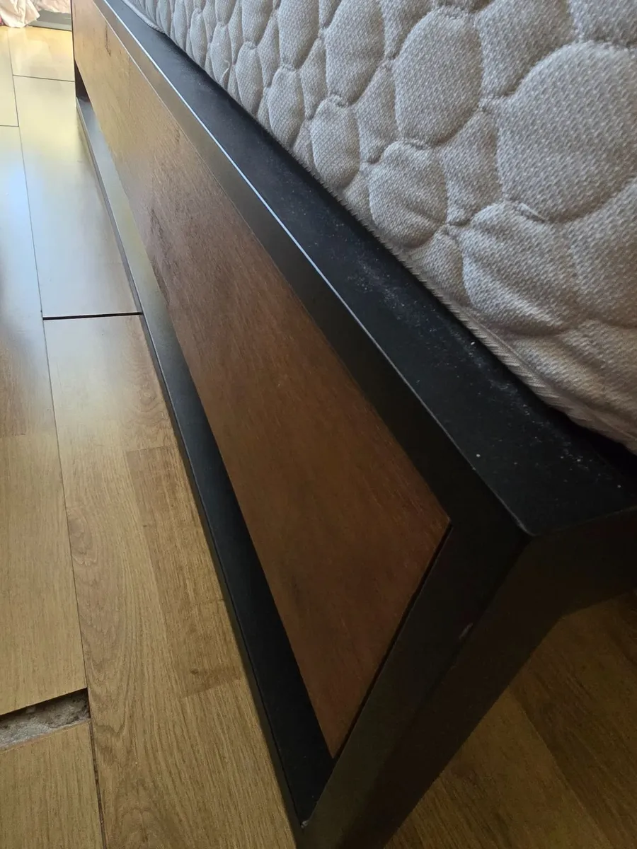 mattress with metal frame base - Image 2