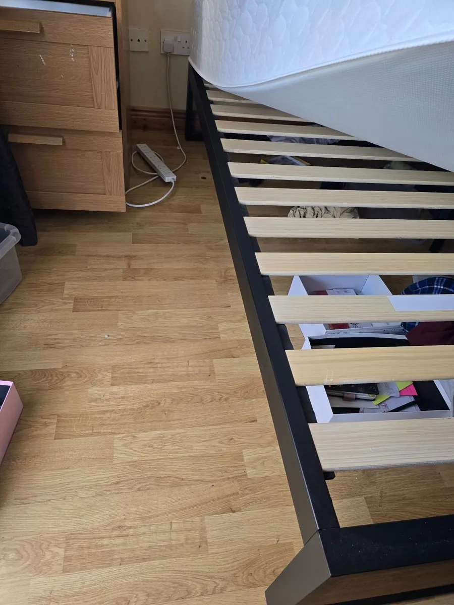 mattress with metal frame base - Image 4