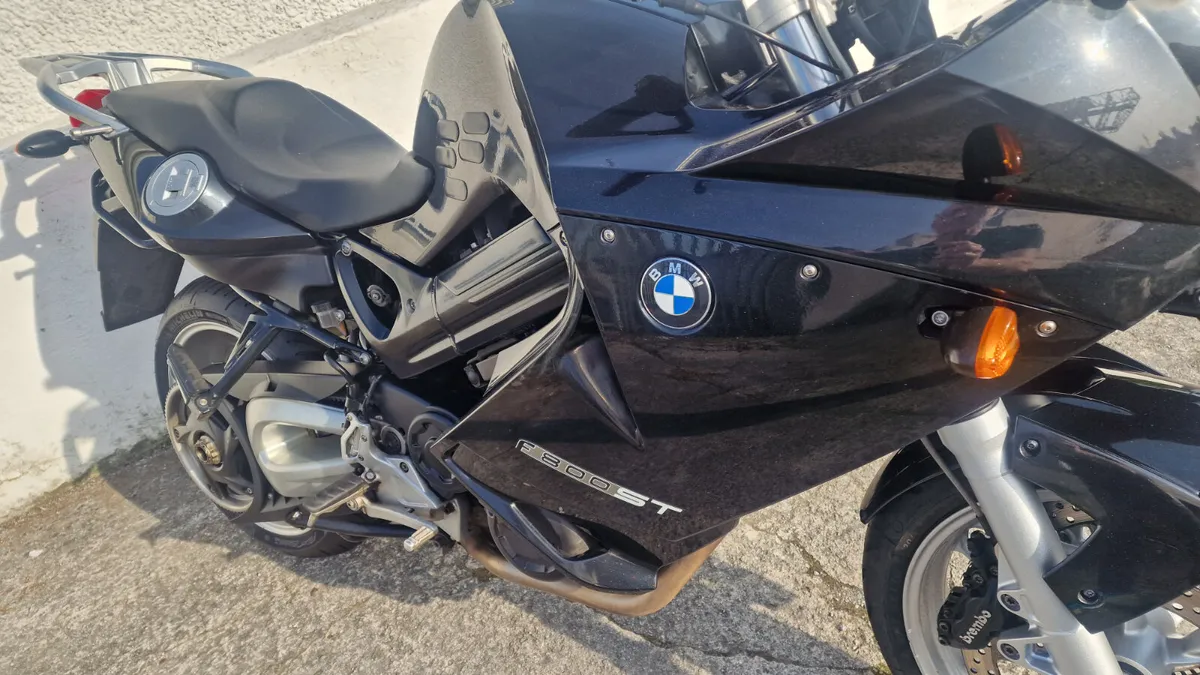 BMW F800ST with luggage @ Doyles Athlone - Image 3