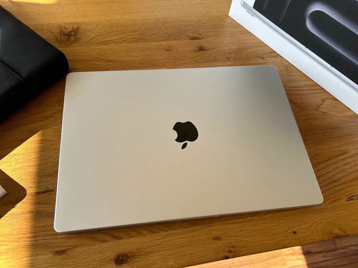 Apple MacBook Pro 16 inch M4 Pro 48GB 1TB - Image 2