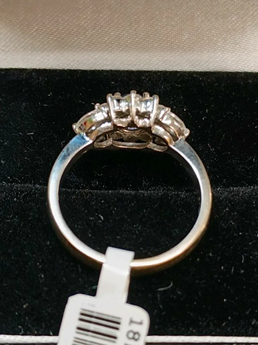 Floral Blue Sapphire & Diamond Ring, 18k Gold - Image 4