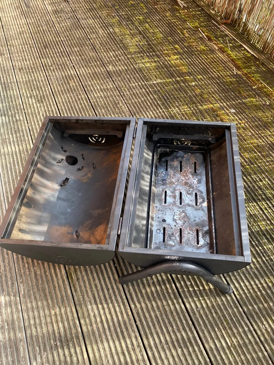 Portable picnic BBQ for sale - Image 3
