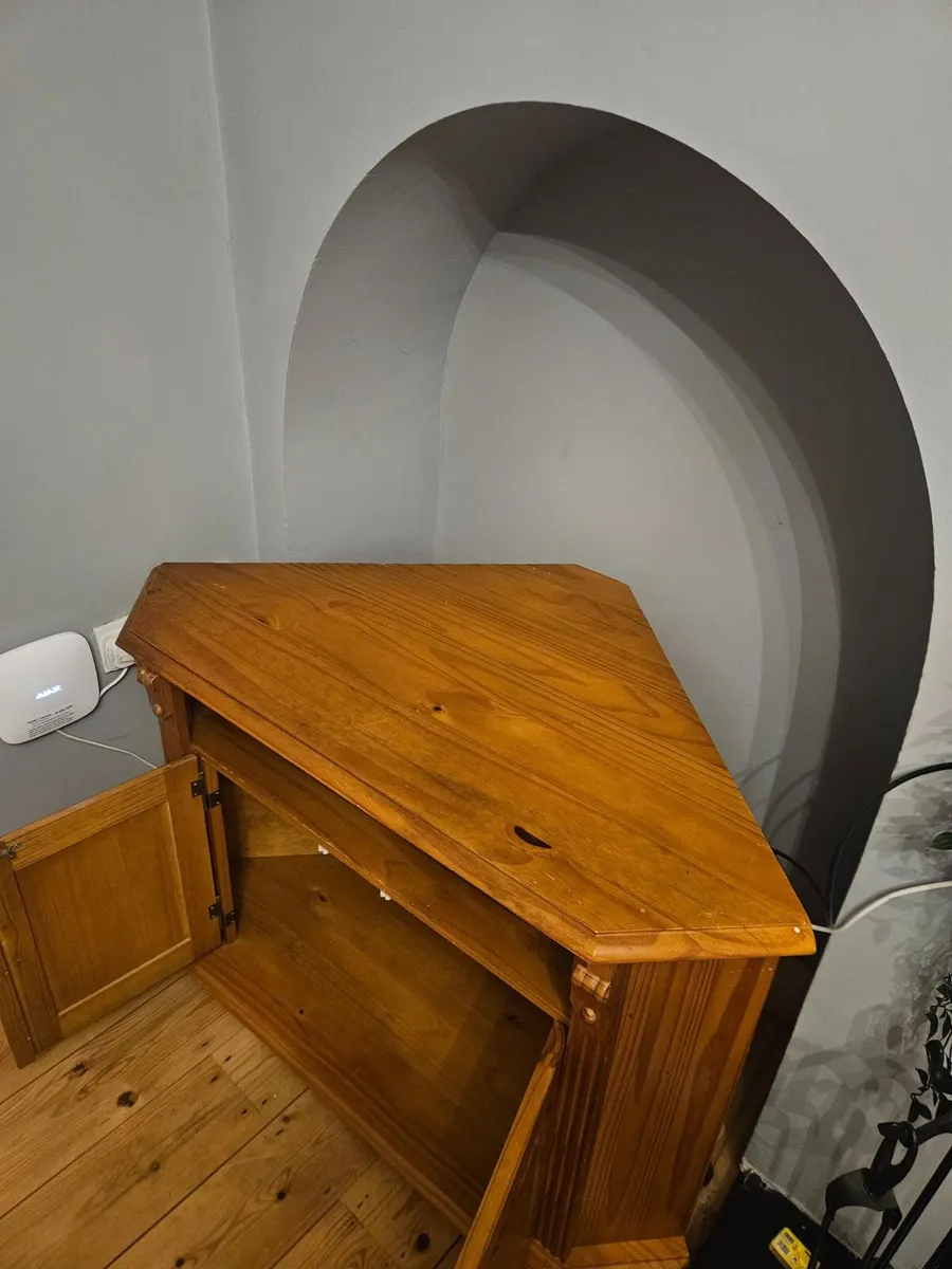 Corner TV Cabinet - Image 3