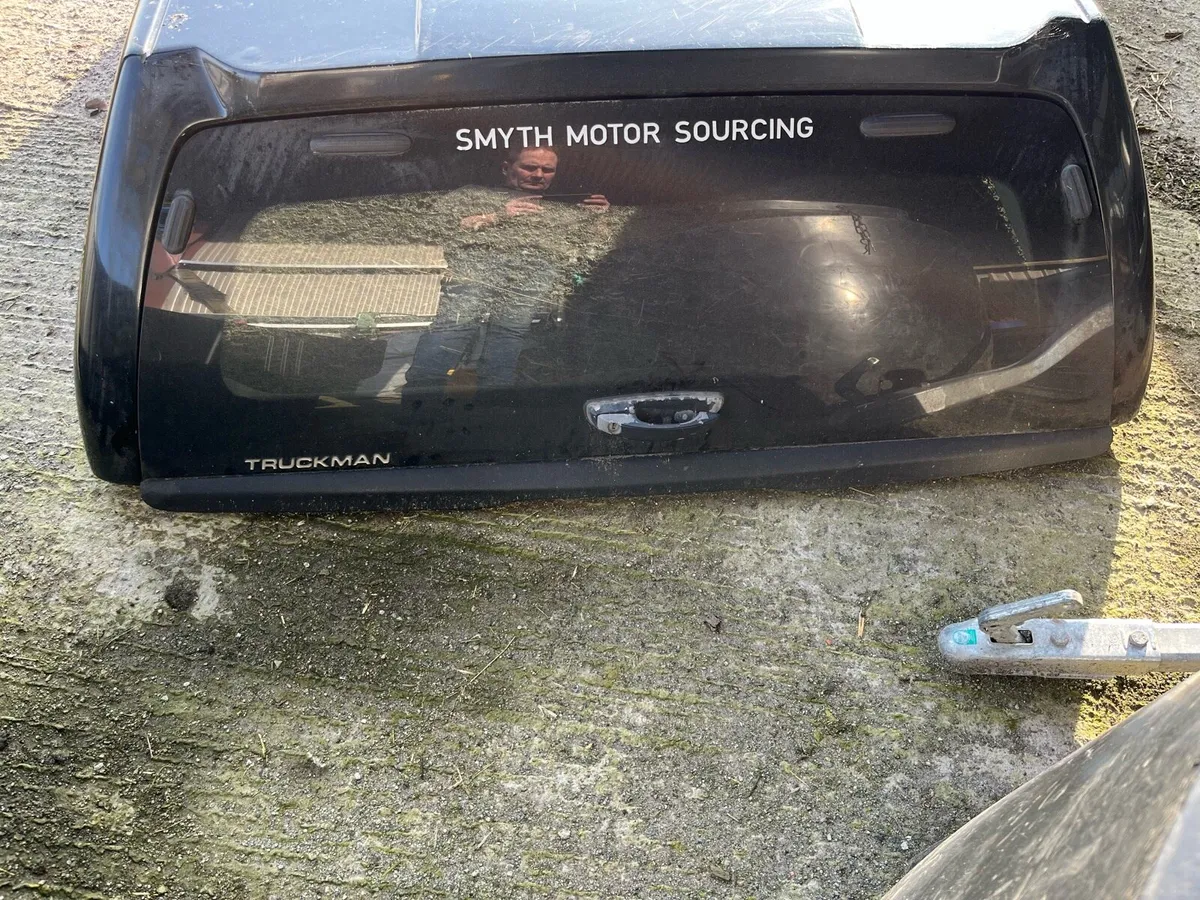 Canopy of 192 hilux - Image 3