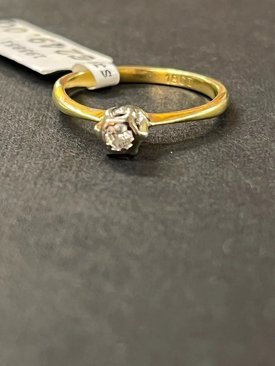 Vintage 18k gold ring with diamond. - Image 2
