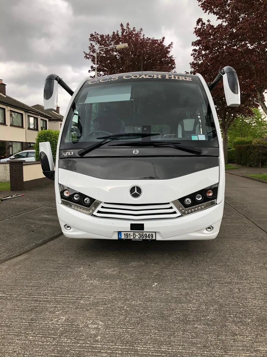 Mercedes Unvi Voyager - Image 1