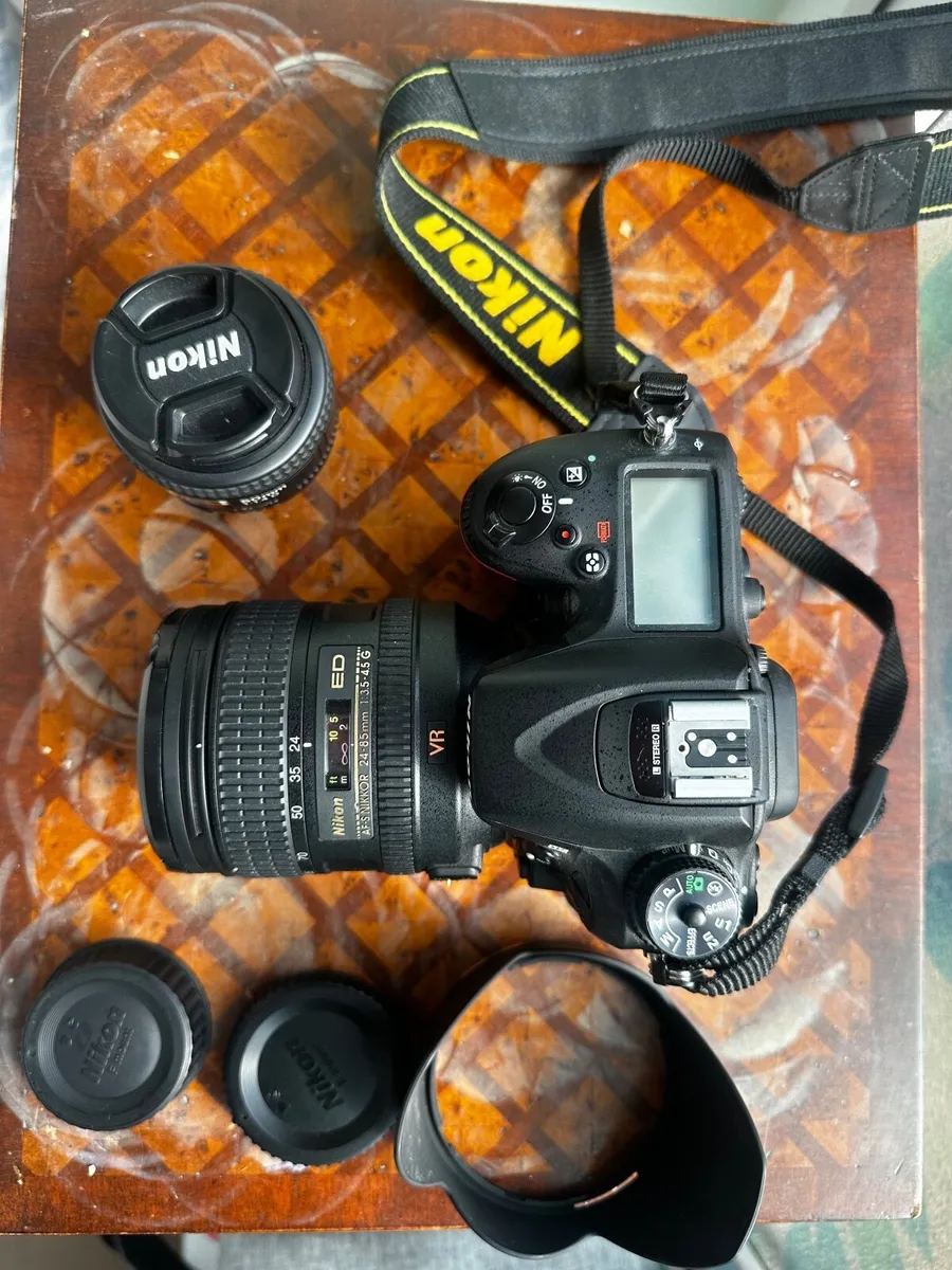 Nikon D7100 camera body with 24-85mm + 50mm lens - Image 4