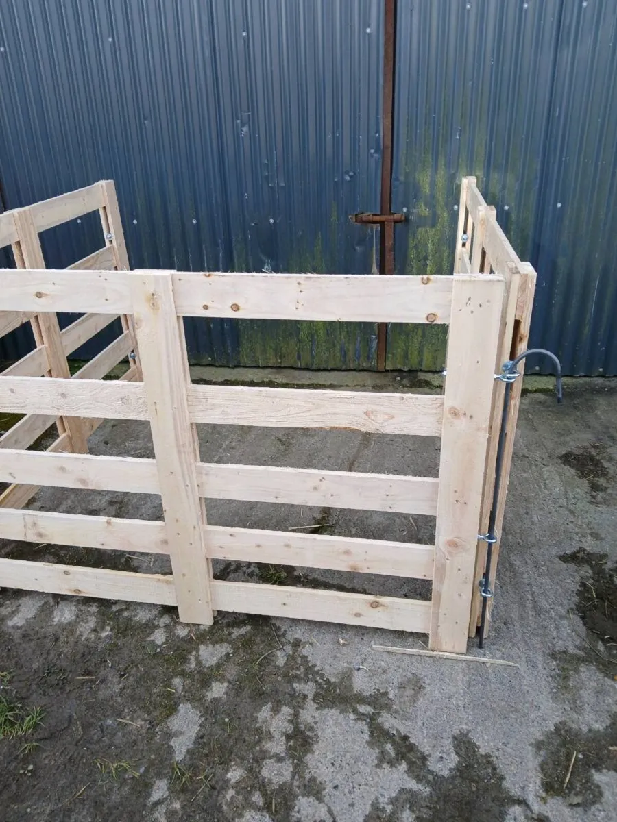 Sheep hurdles - Image 3