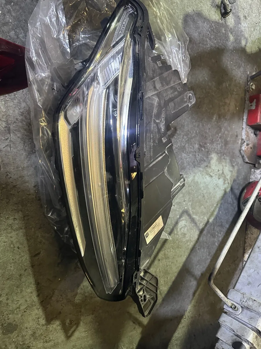 Xc90 led light rhd rh - Image 1