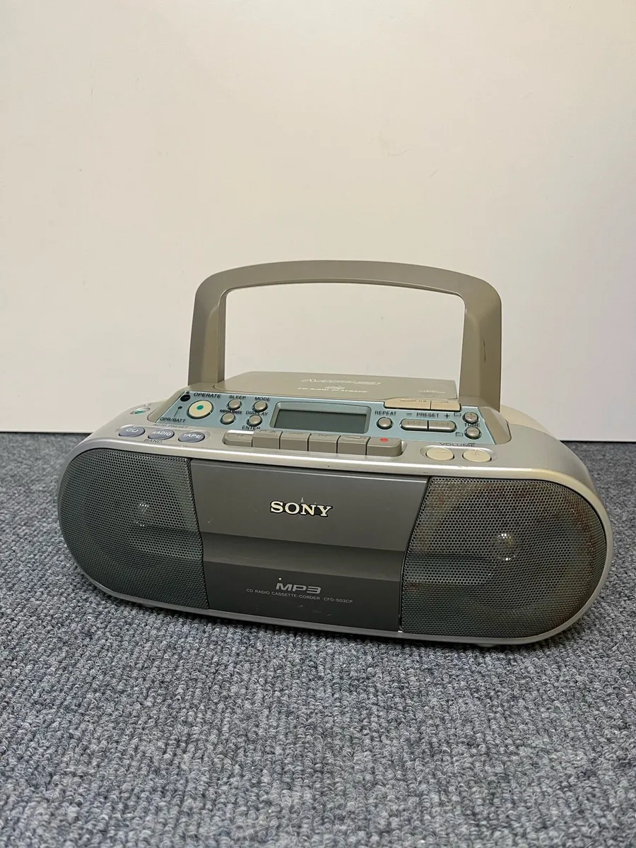 Sony CD Stereo - Image 1