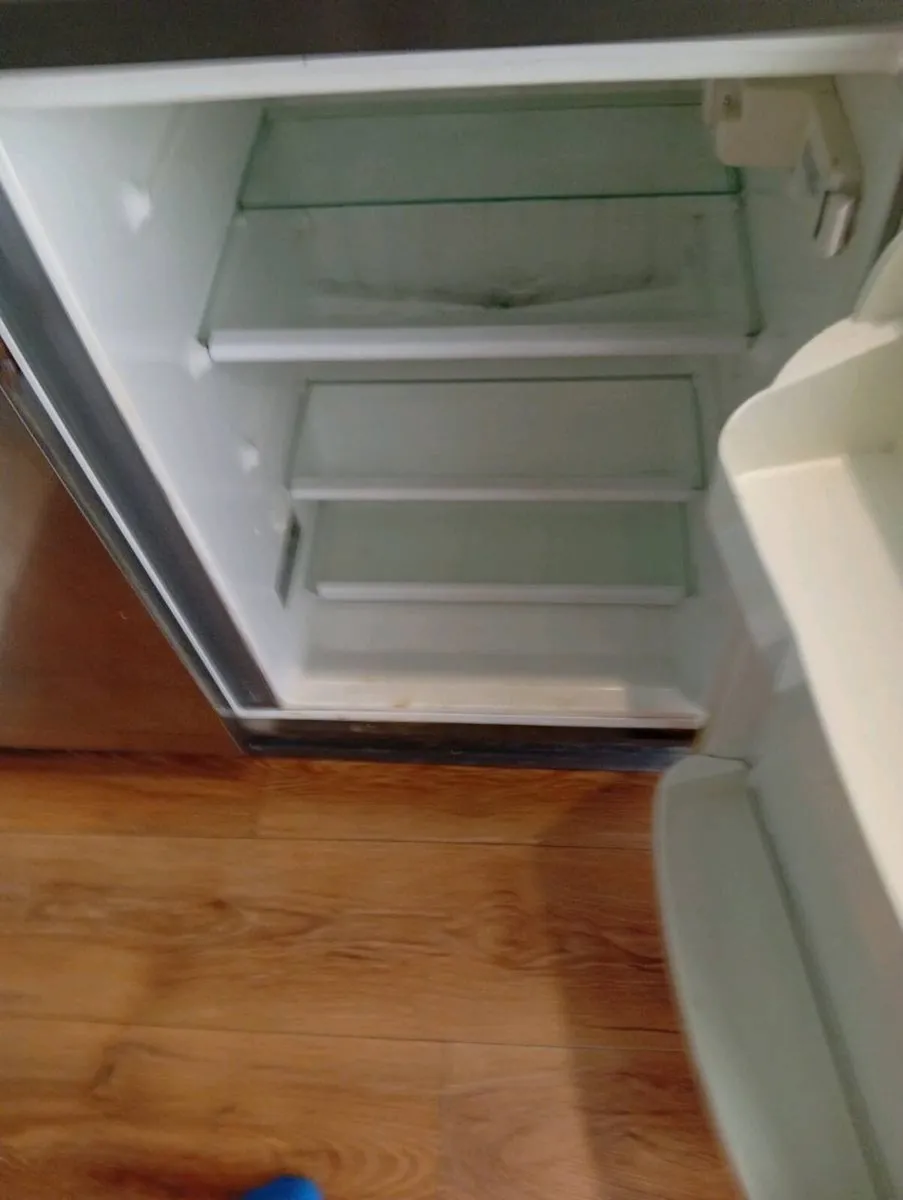 Fridge freezer - Image 2