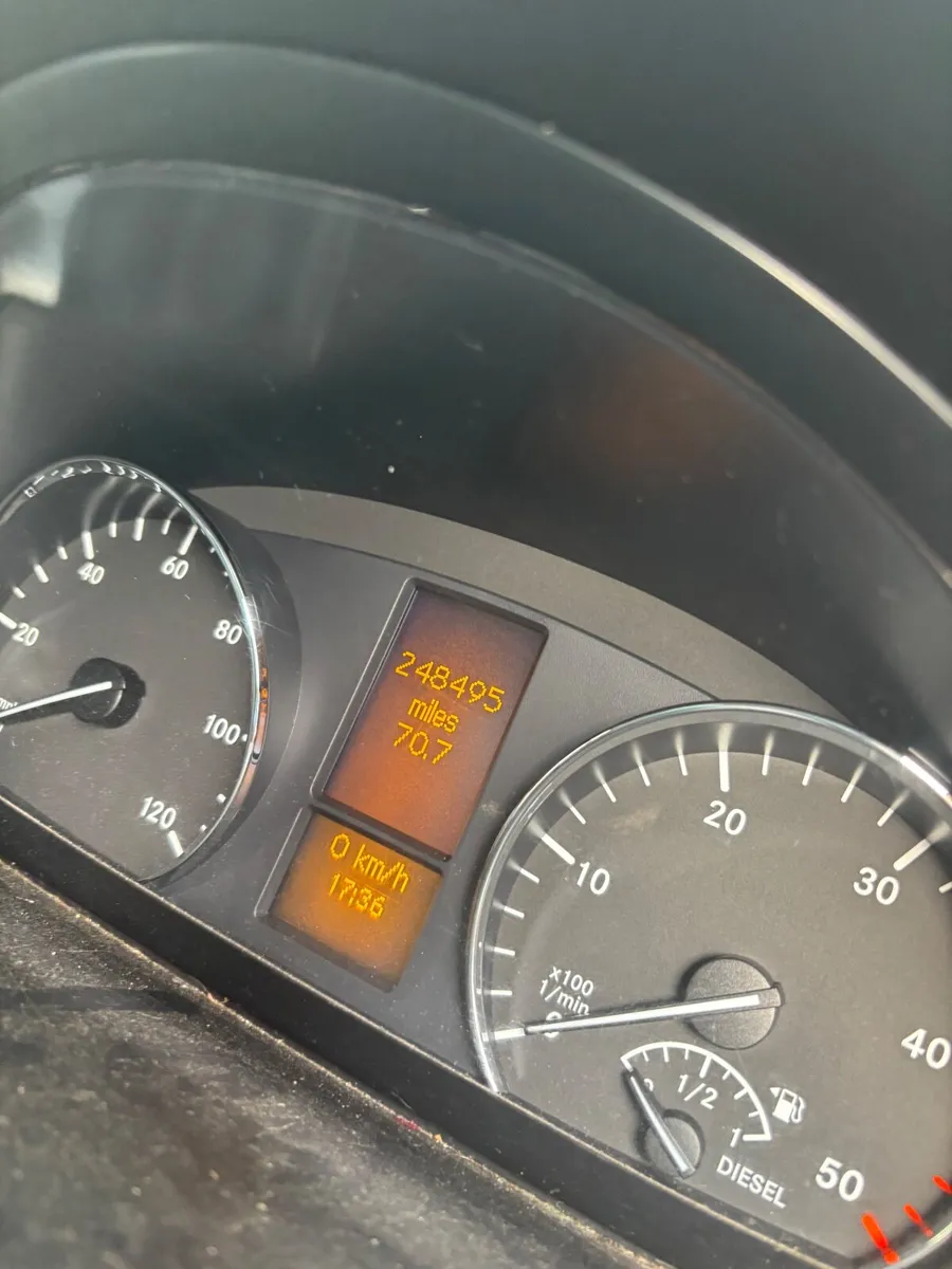 Mercedes-Benz Sprinter 2018 - Image 2