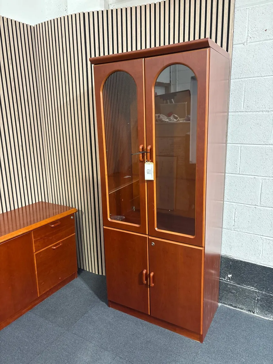 STAINED MAHOGANY BOARDROOM SET @ CJM - Image 2