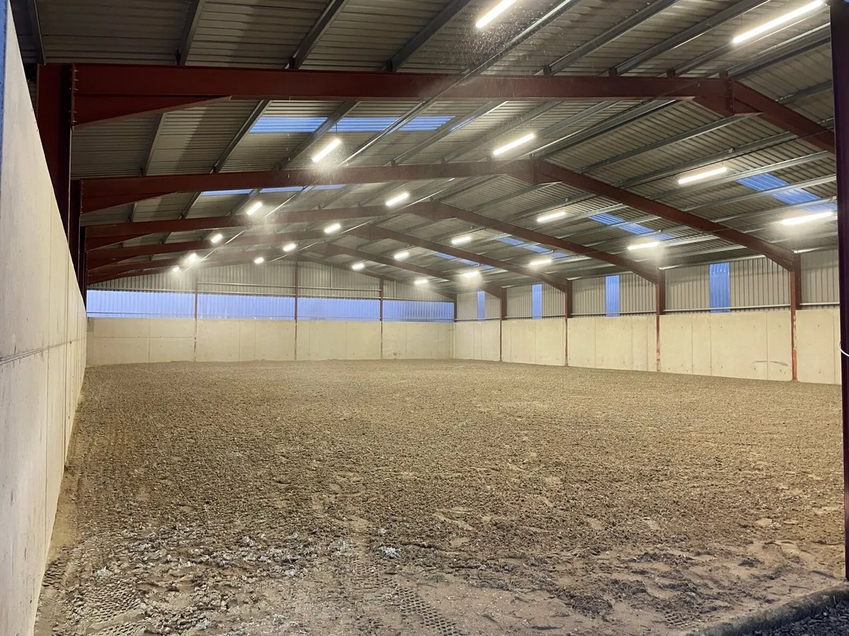 Sand arena/gallop construction - Image 4