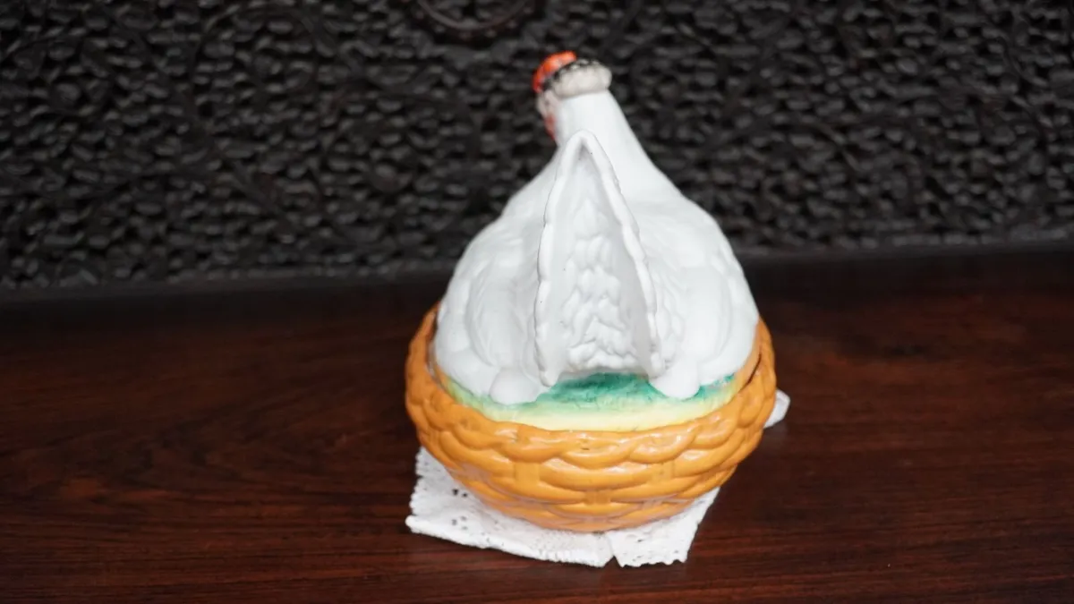 Antique Staffordshire Bisque Porcelain Hen Chicken - Image 4
