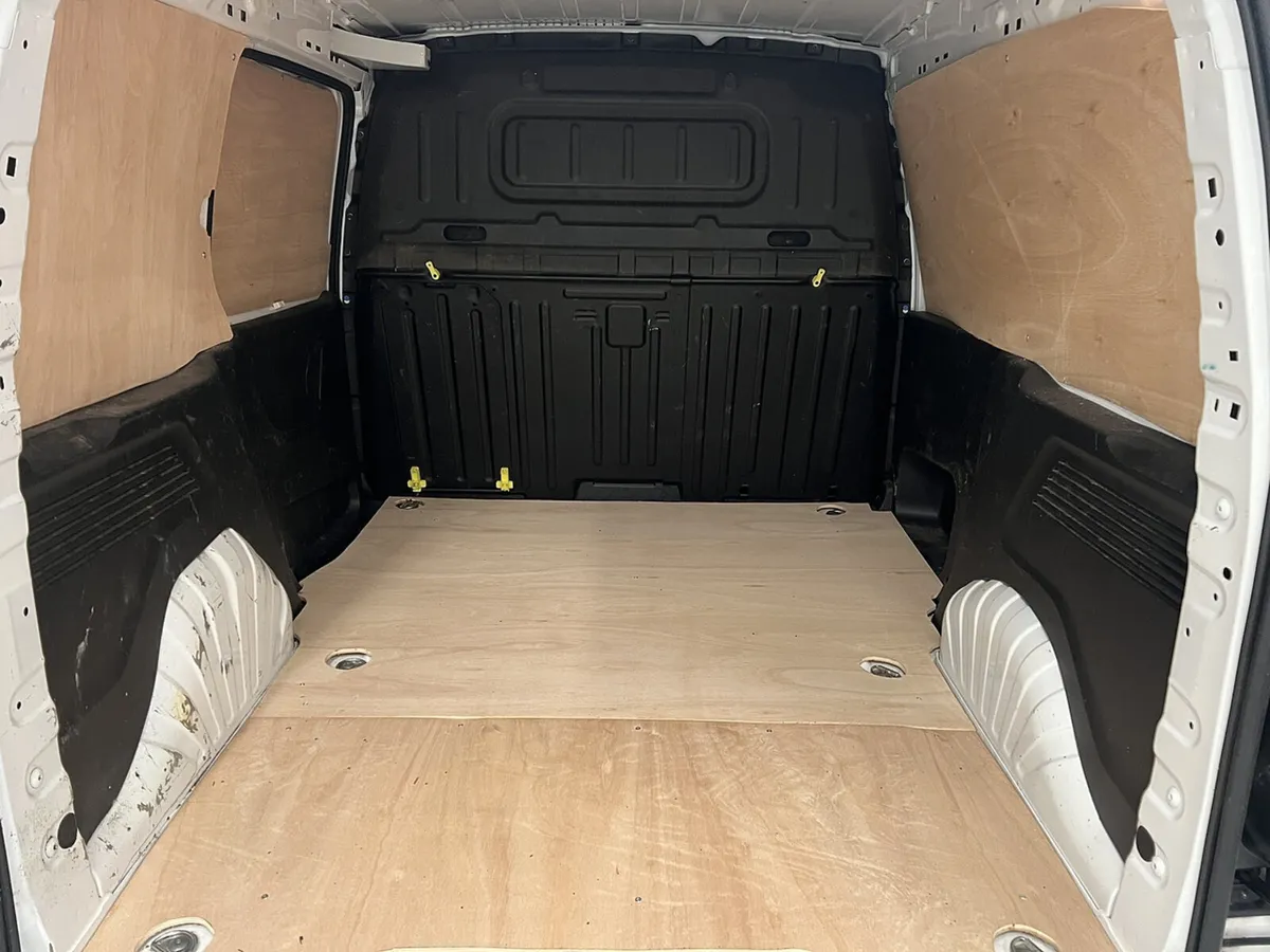 2021 Vauxhall Combo Small Panel Van - Image 2