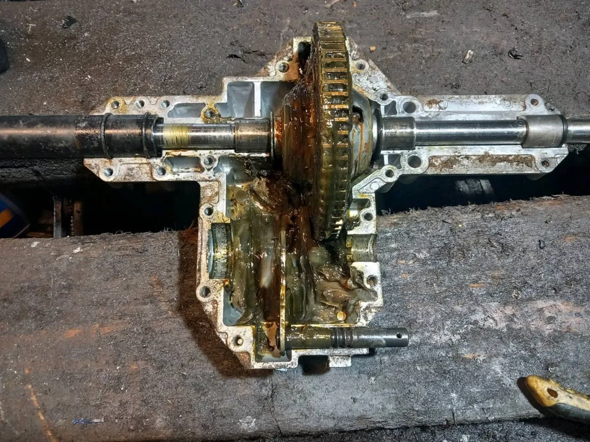 Cub cadet LT1/LT2 transmission repairs - Image 4