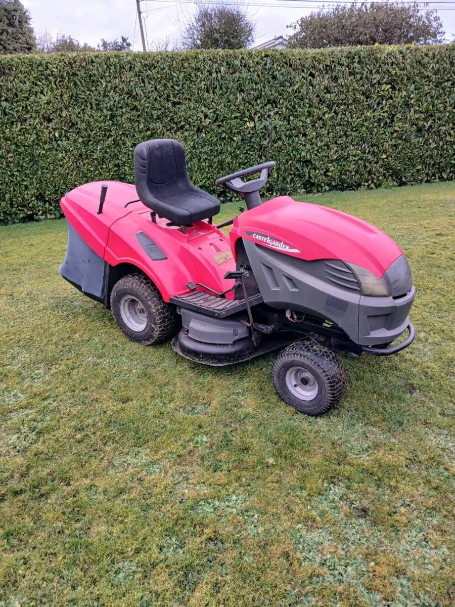 Castlegarden hydrostatic Briggs engine - Image 1