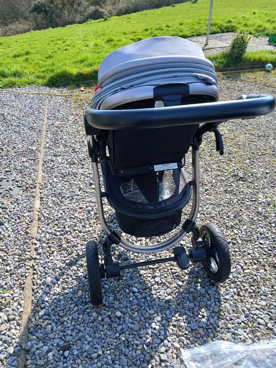 baby buggy and accessories - Image 2