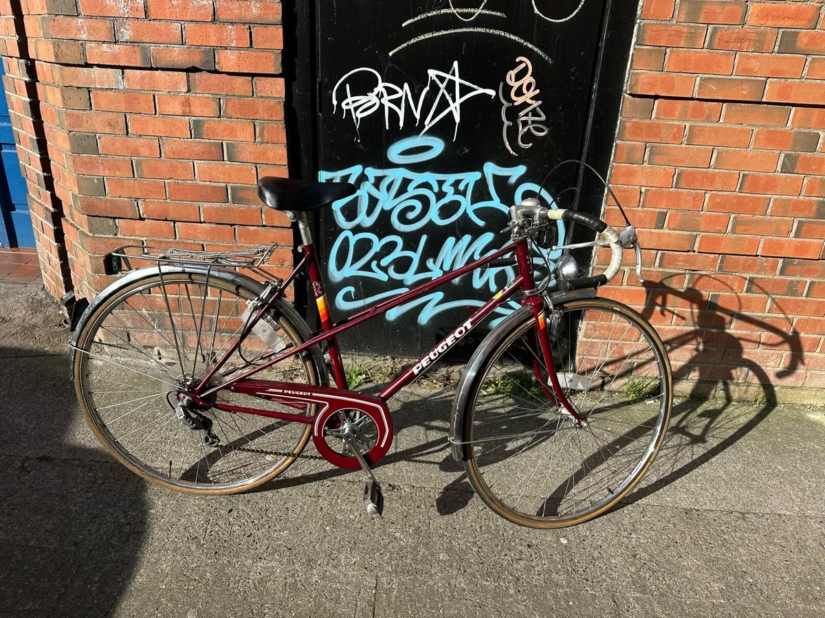 Vintage Peugeot Racing Bike - Image 1