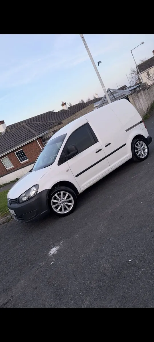 Volkswagen Caddy 2015 - Image 2