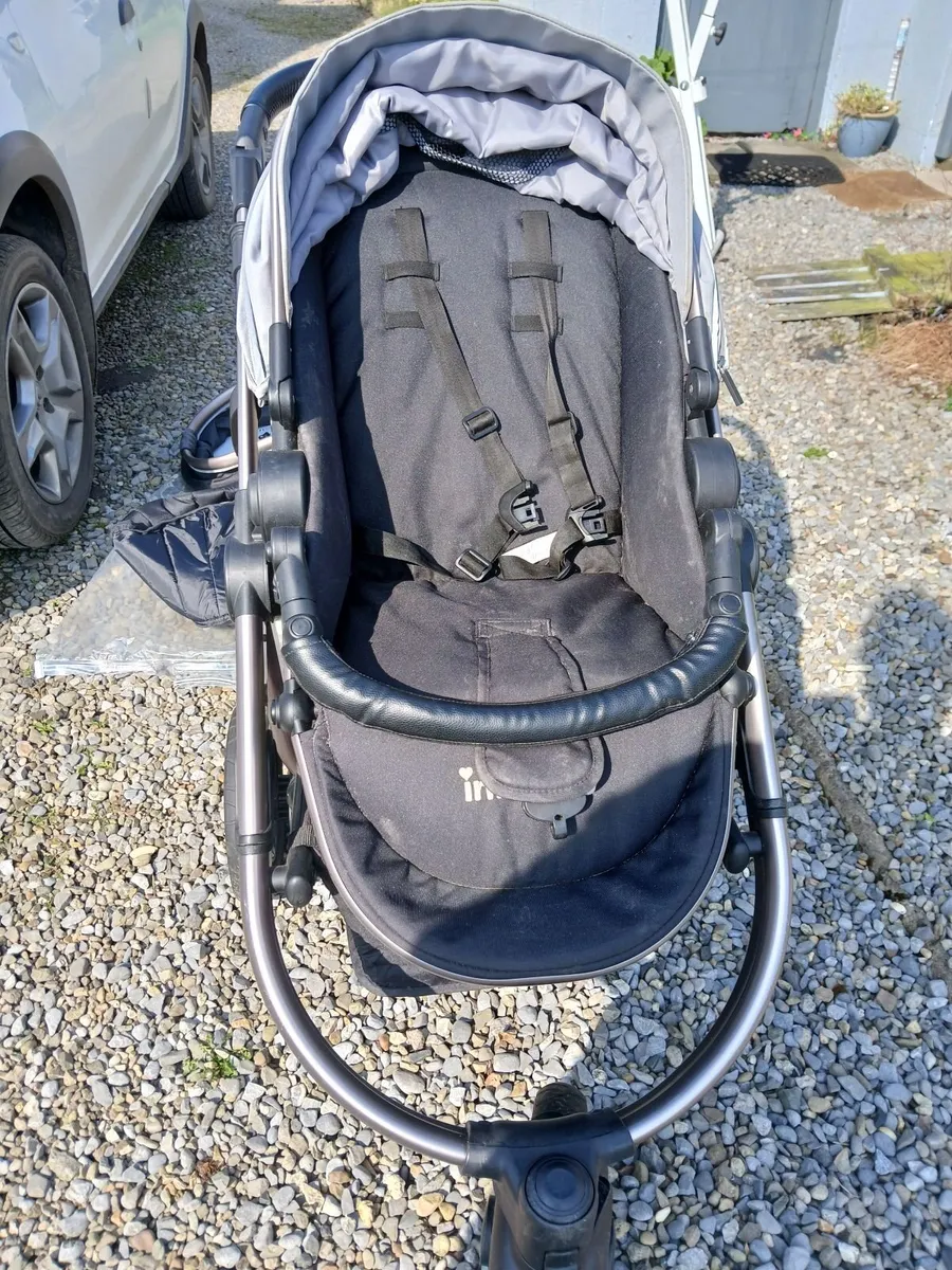 baby buggy and accessories - Image 1