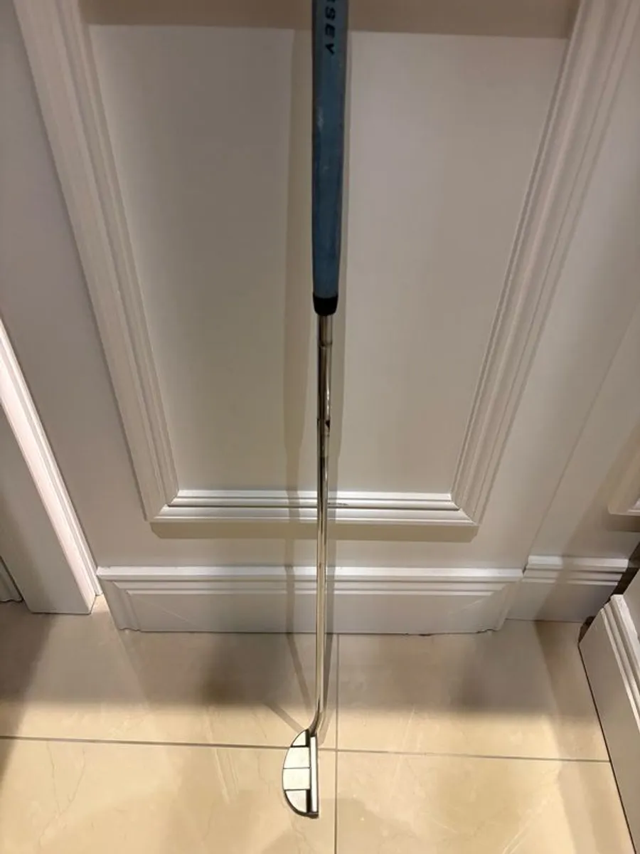 Odyssey White Hot 9 Putter - Image 4