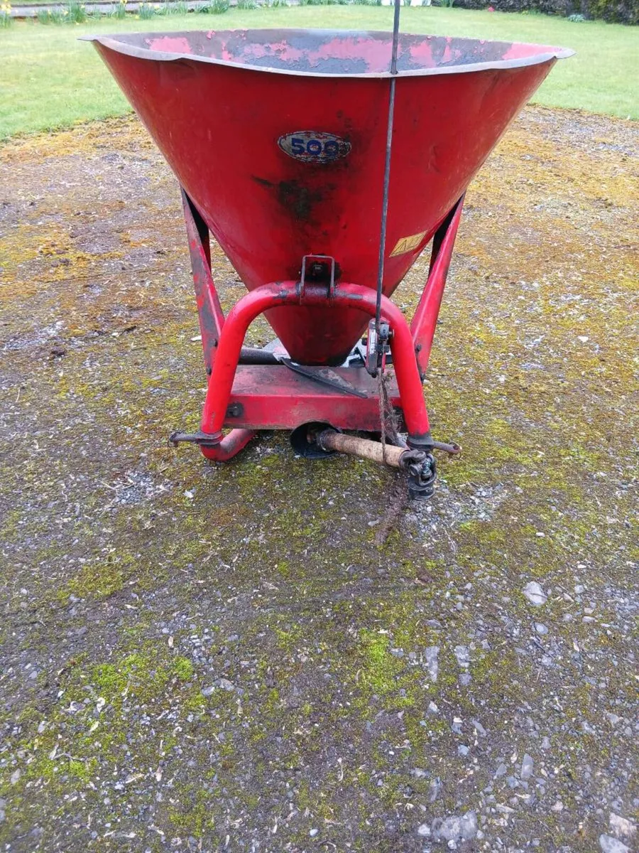 Fleming Fertiliser Spreader - Image 1