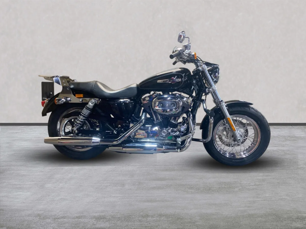 Harley Davidson XL1200C Sportster Custom - Image 1