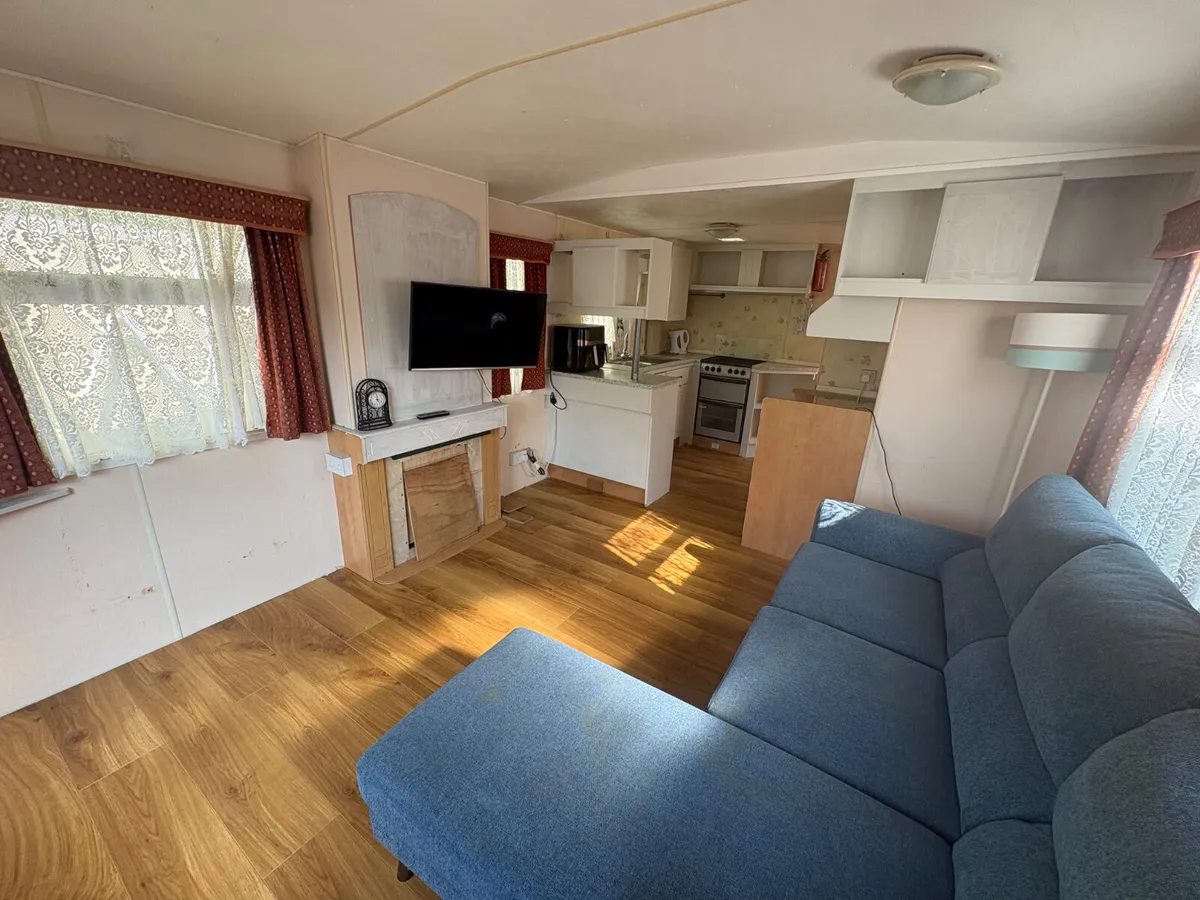 Atlas Mirage 30 x 10, 2 bedroom - Image 3