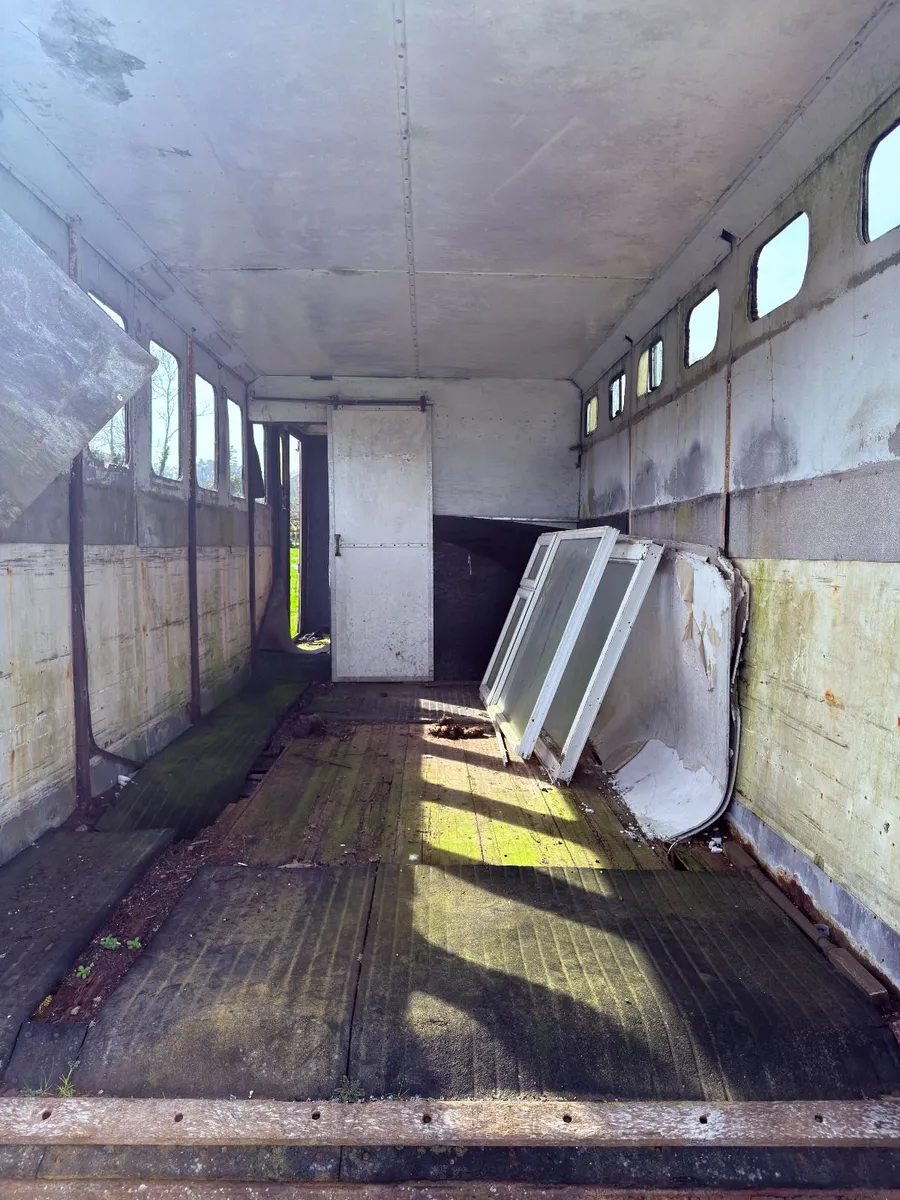Horse Lorry Body - FREE - Image 2