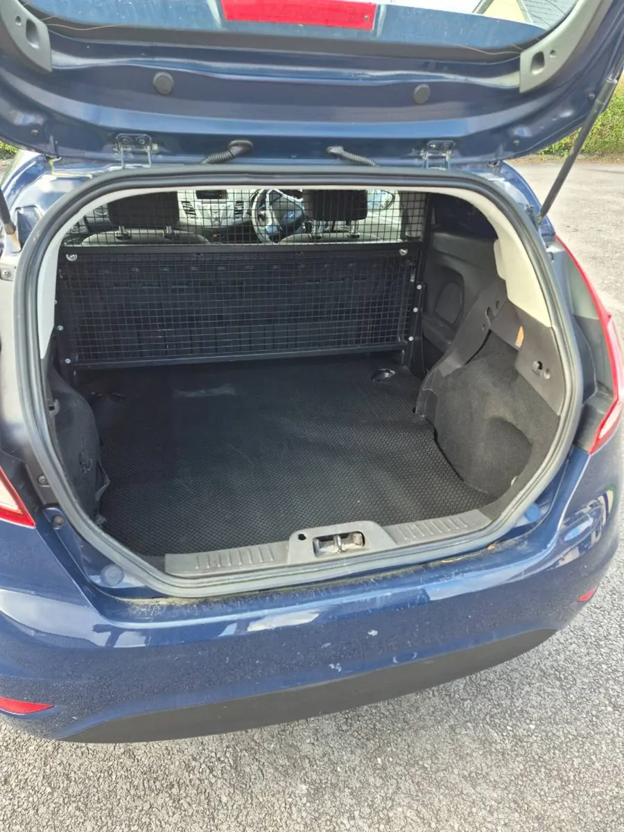 Ford Fiesta Van - Image 4