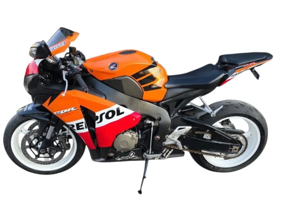 Honda CBR1000RR Fireblade - Image 4