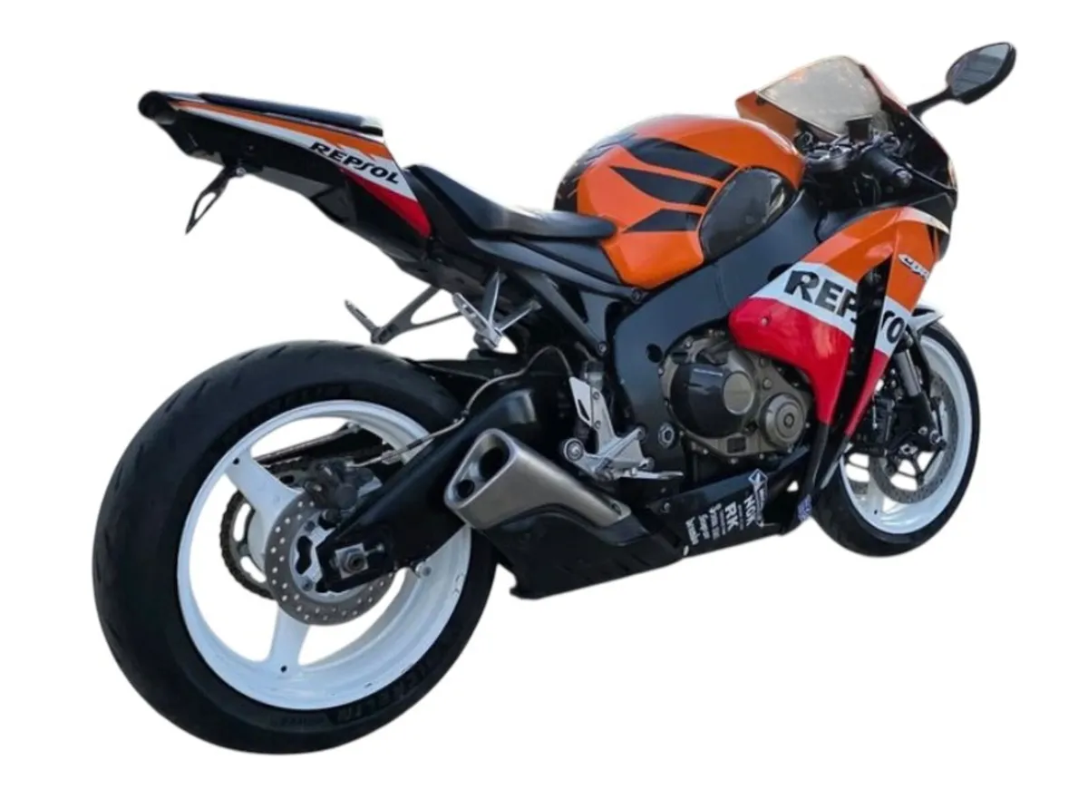 Honda CBR1000RR Fireblade - Image 3