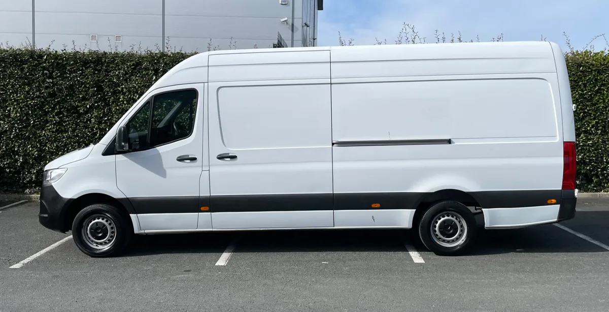 2022 Sprinter 315/43 LWB Straight Deal Price - Image 4