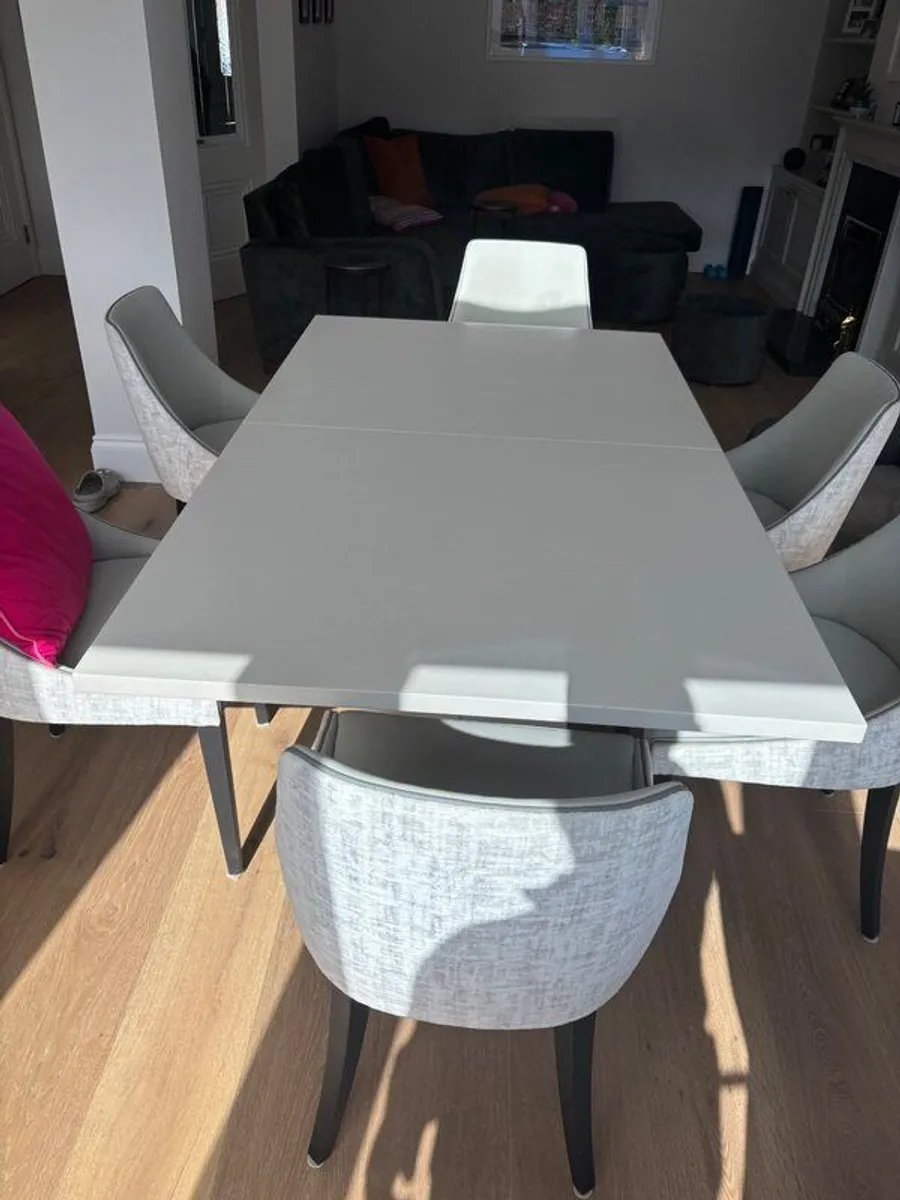 Kitchen table - Image 4