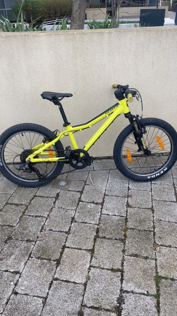 Scott Scale 20 Bike Yellow - Image 1