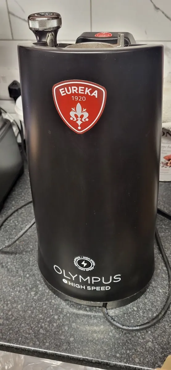 La Cimbali M26 Coffee Machine + Eureka 75e Grinder - Image 4