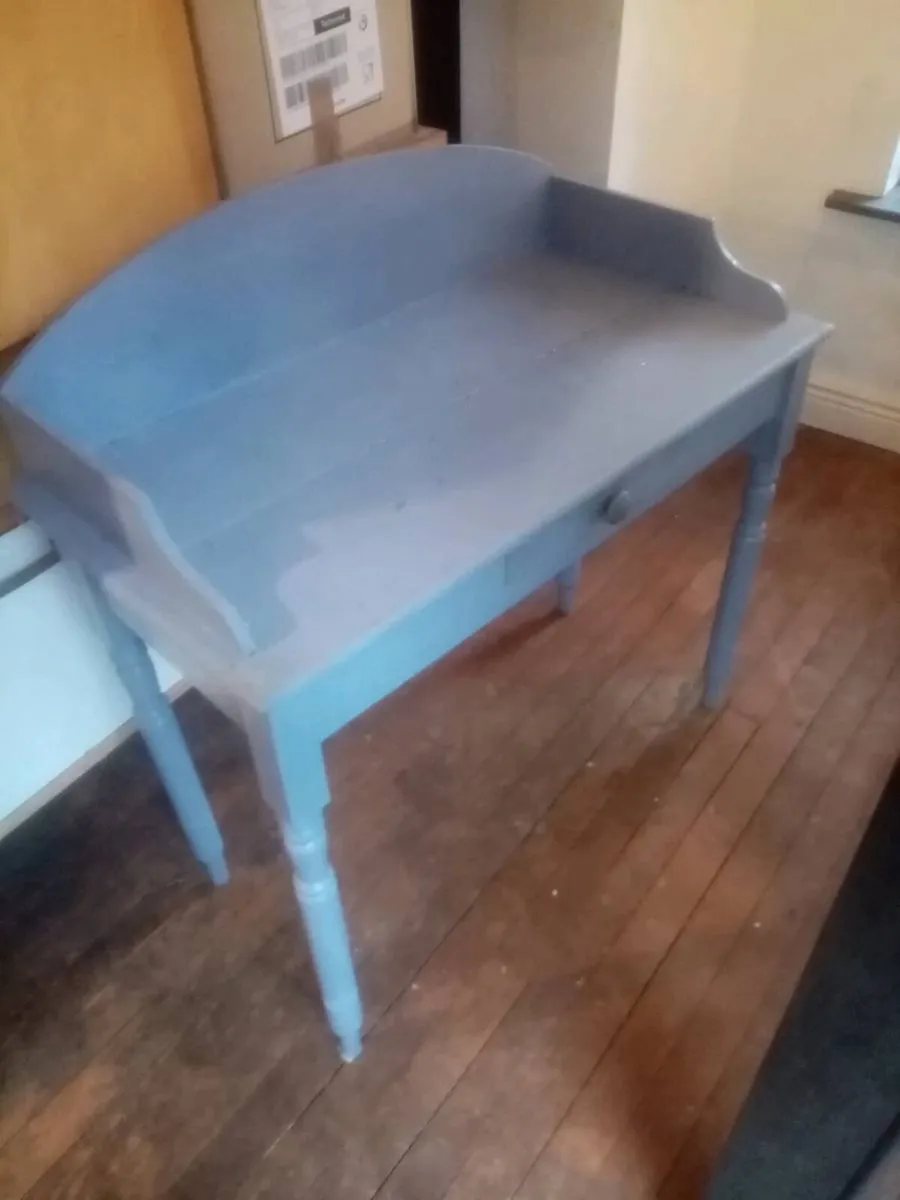 Painted pine side table/wash stand - Image 3