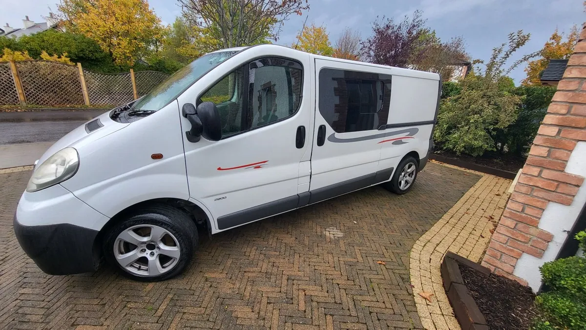 Opel Vivaro Campervan - Image 3