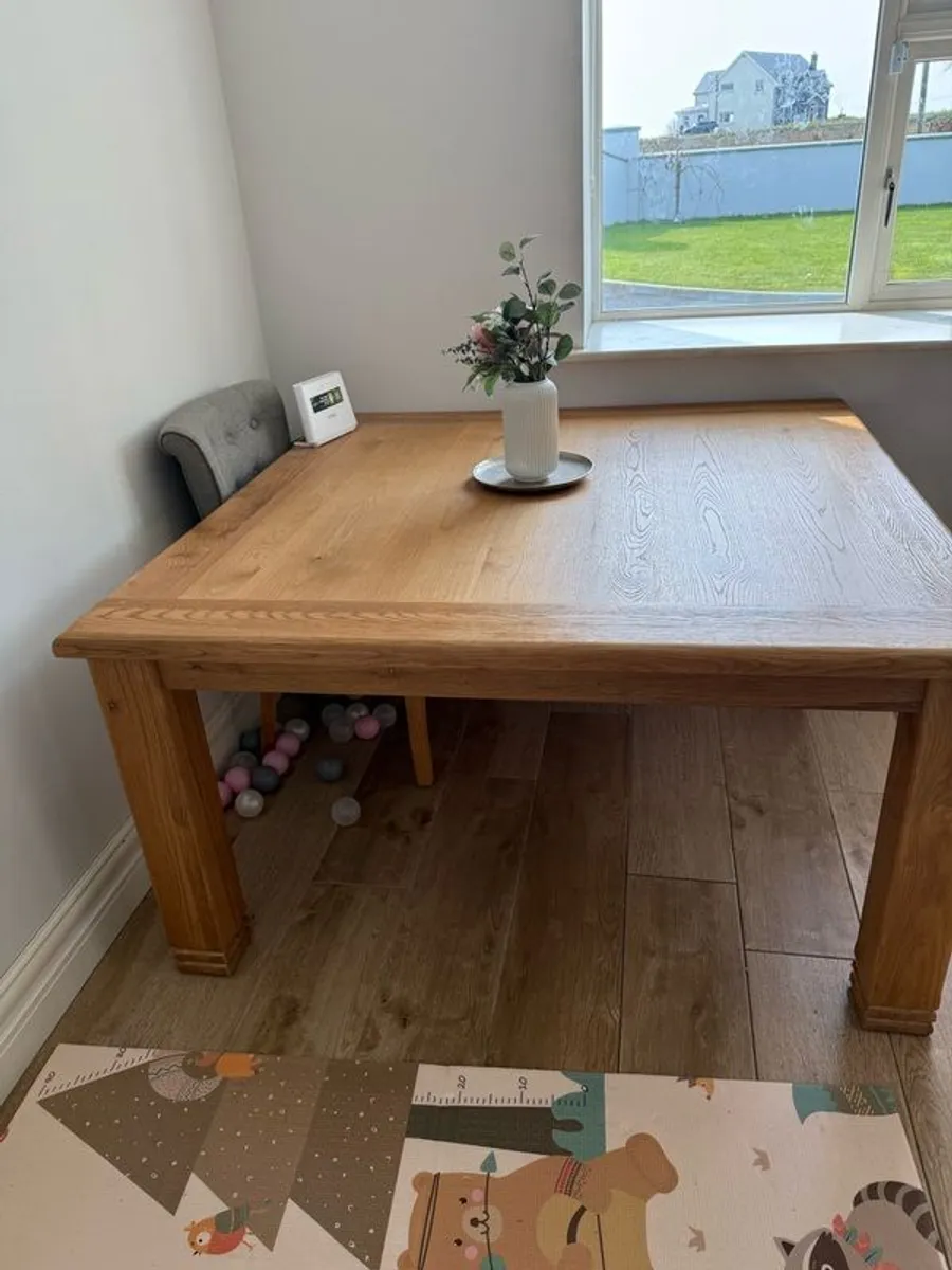 dinning table - Image 1