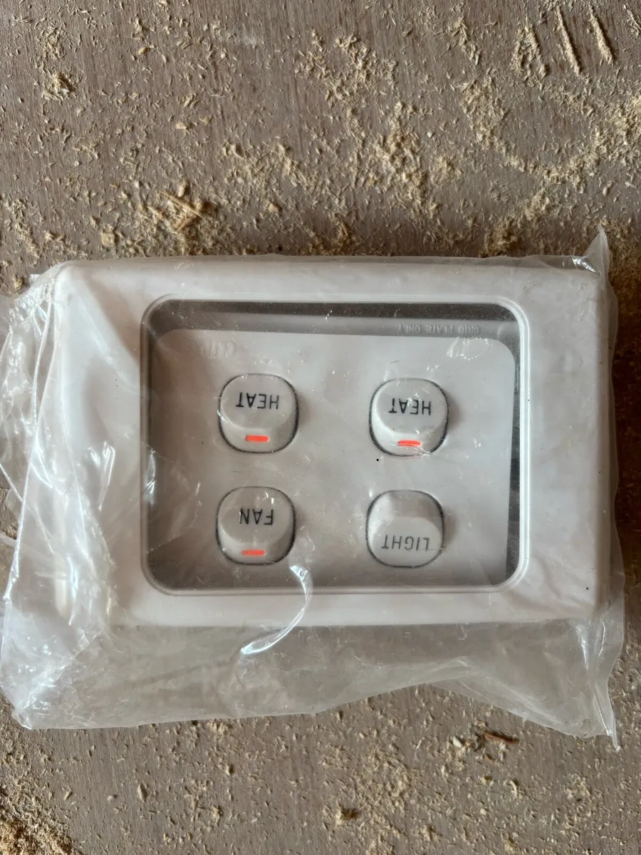 Bathroom lights and heating unit - Image 3